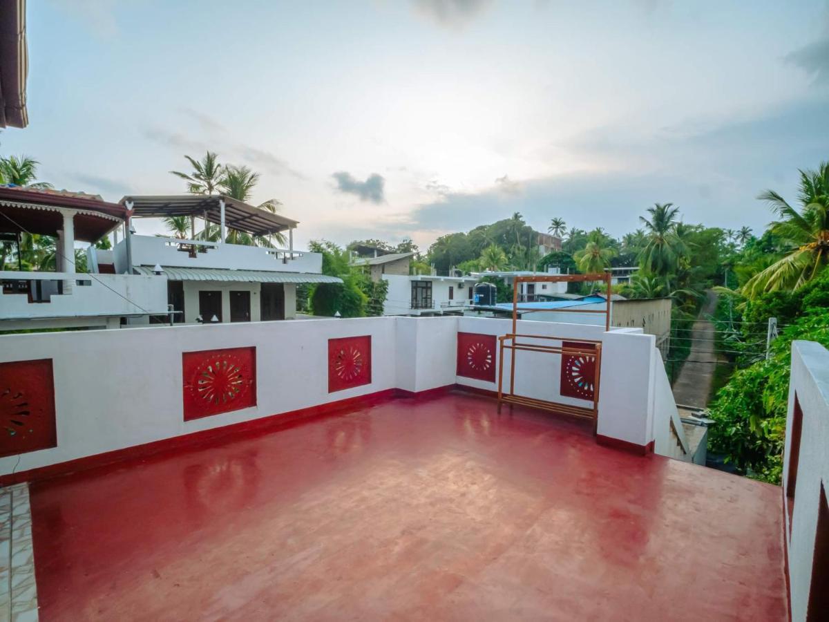 Surfing Guest House Matara Kültér fotó